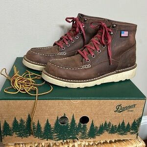 Danner Bull Run Moc Toe Size 8 Brown Leather Boots